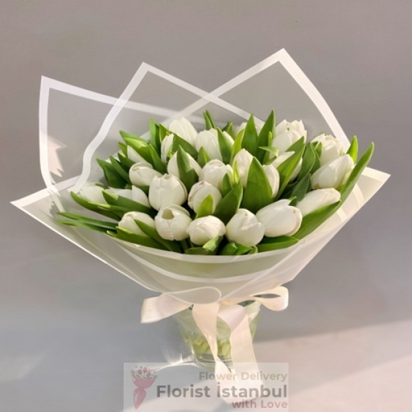 Букет белых тюльпанов 30 тюльпанов Resim 1