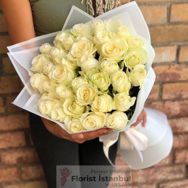 Weißer Rosenstrauß 40 Rosen Resim 1