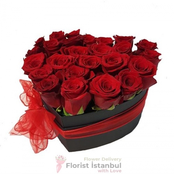 25 rote Rosen in einer Herzschachtel Resim 2