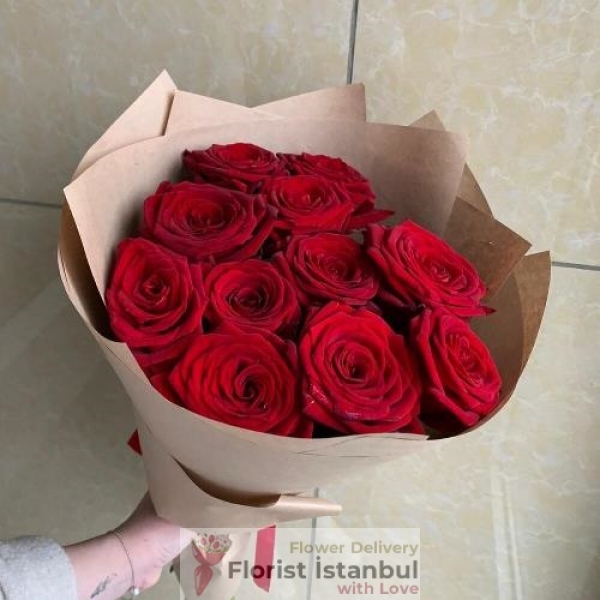 Bouquet of 11 Red Roses Resim 1